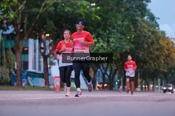 Runner Photo 1856818