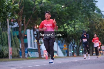 Runner Photo 1856842