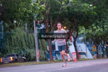 Runner Photo 1856857