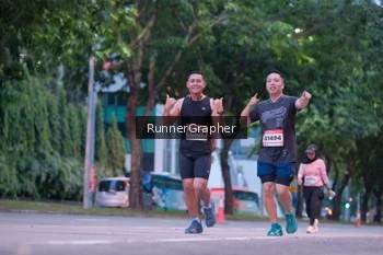 Runner Photo 1856858