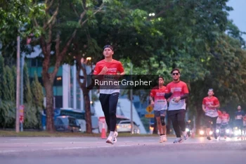 Runner Photo 1856861