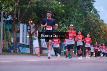 Runner Photo 1856875