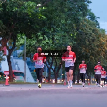 Runner Photo 1856886