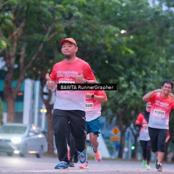 Runner Photo 1856950