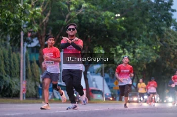 Runner Photo 1856981