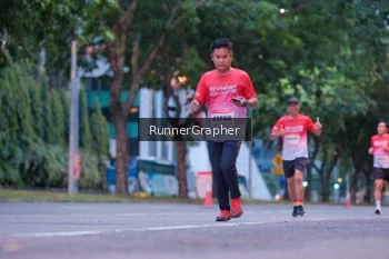 Runner Photo 1856994