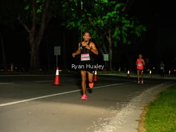 Runner Photo 1857180