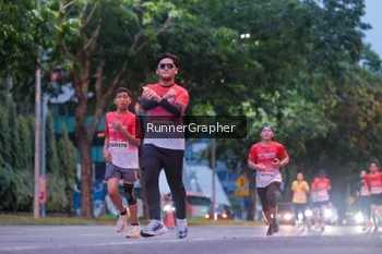 Runner Photo 1857225