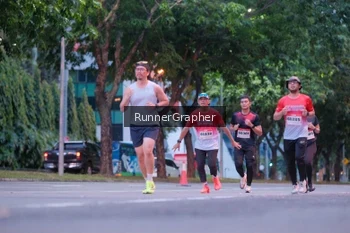 Runner Photo 1857244