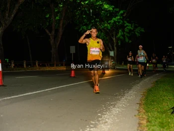 Runner Photo 1857333