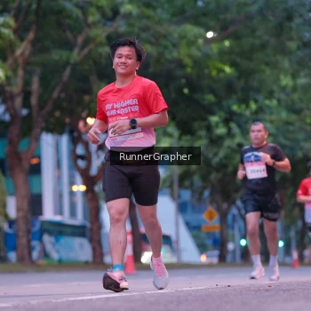 Runner Photo 1857366