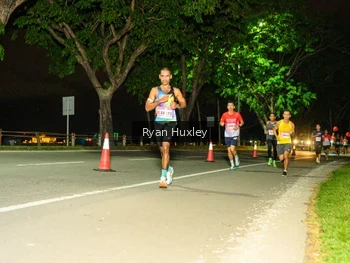 Runner Photo 1857375