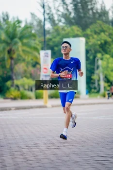 Runner Photo 1858724