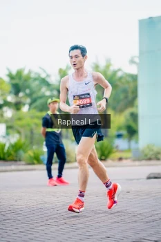 Runner Photo 1859066