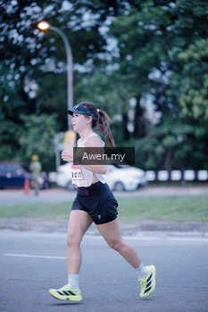 Runner Photo 1859340