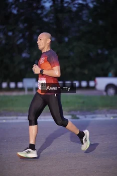 Runner Photo 1859392
