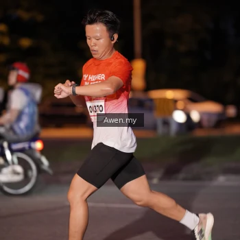 Runner Photo 1859411