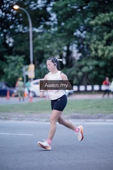 Runner Photo 1859418