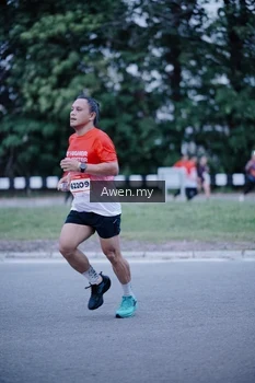 Runner Photo 1859451