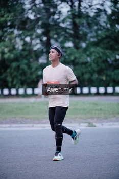 Runner Photo 1859478