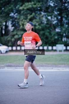 Runner Photo 1859595