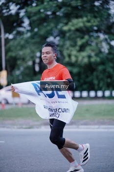 Runner Photo 1859630