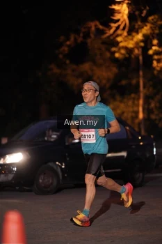 Runner Photo 1859645