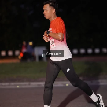 Runner Photo 1859681