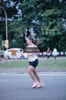Runner Photo 1859687