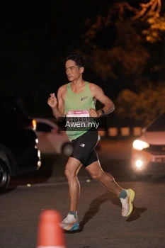 Runner Photo 1859713