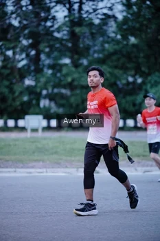 Runner Photo 1859727