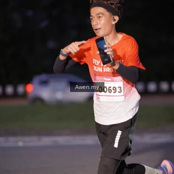 Runner Photo 1859744