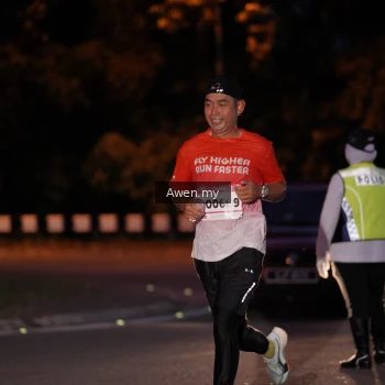 Runner Photo 1859831