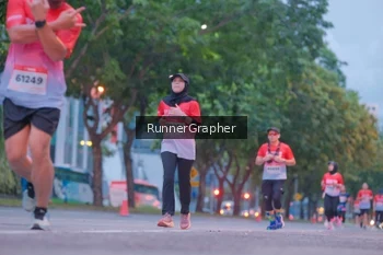 Runner Photo 1860011