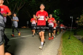 Runner Photo 1860036