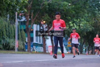 Runner Photo 1861664