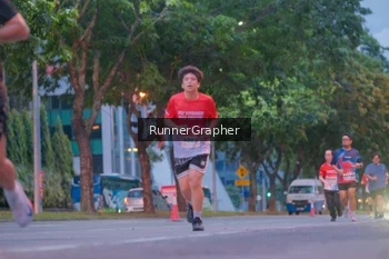Runner Photo 1861693