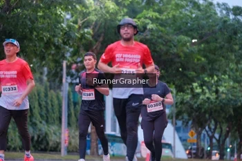 Runner Photo 1861844