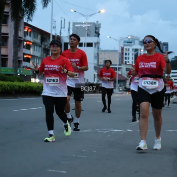 Runner Photo 1862143