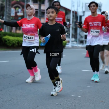Runner Photo 1862183