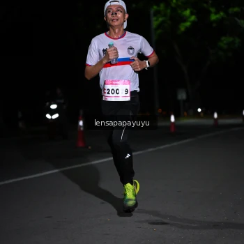 Runner Photo 1865565