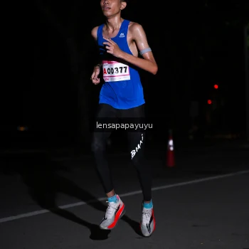 Runner Photo 1865575
