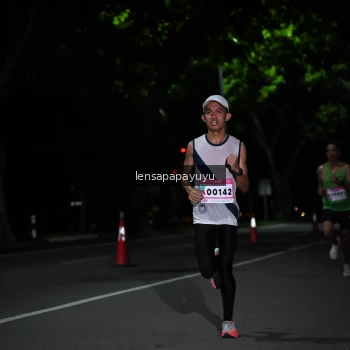 Runner Photo 1865579