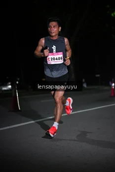 Runner Photo 1865608