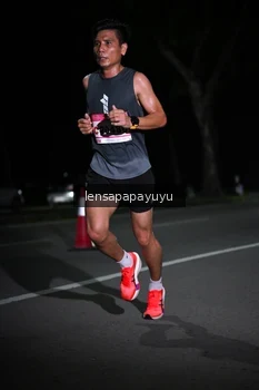 Runner Photo 1865611