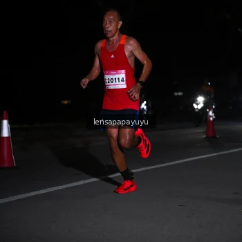 Runner Photo 1865616