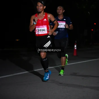 Runner Photo 1865626