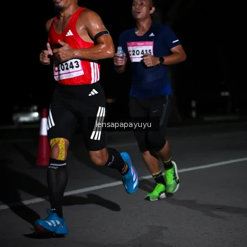 Runner Photo 1865636