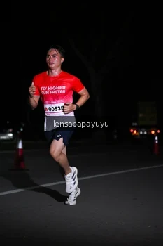 Runner Photo 1865643