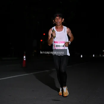 Runner Photo 1865645